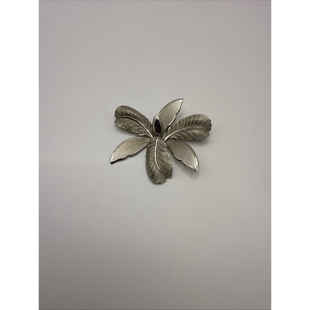 Vintage Marked Bond Boyd Sterling Silver Trillium Floral Flower Brooch